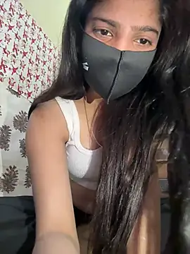 Cutedesigirl online show from March 16, 6:34 pm