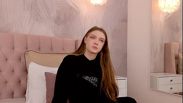 StacyHicks online show from March 15, 3:07 pm