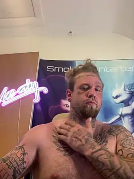 Smokebluntafterblunt online show from May 28, 7:55 pm