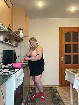 Mommy-girl-Lola online show from February 12, 2:01 pm