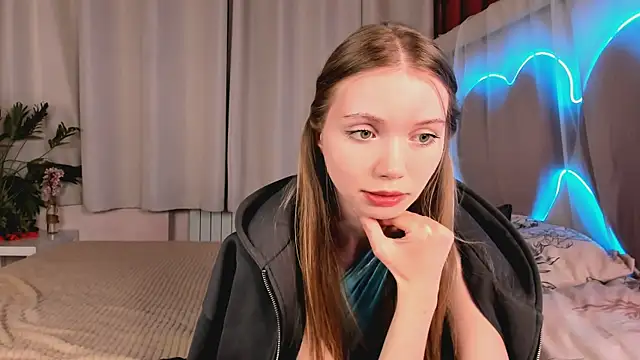 Snapshot of lada2k4 chatting on February 8, 6:28 am lada2k4 online show from February 8, 6:28 am