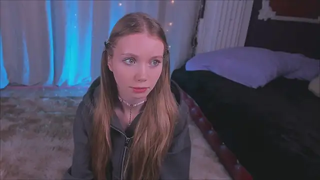 Snapshot of lada2k4 chatting on February 11, 5:56 am lada2k4 online show from February 11, 5:56 am