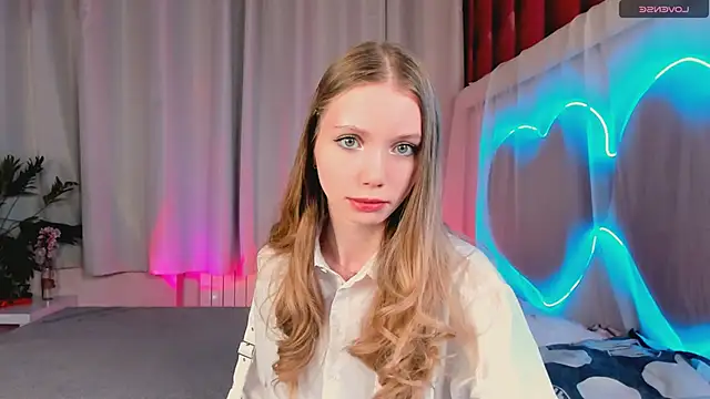 Snapshot of lada2k4 chatting on February 13, 5:58 am lada2k4 online show from February 13, 5:58 am