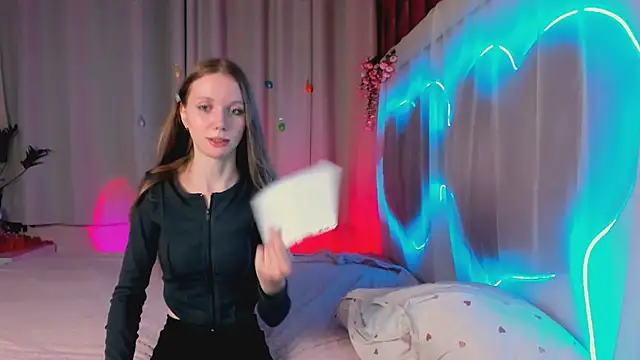 Snapshot of lada2k4 chatting on July 6, 5:04 am lada2k4 online show from July 6, 5:04 am