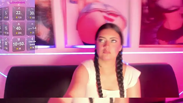 Snapshot of JoycePierce chatting on March 3, 12:33 pm JoycePierce online show from March 3, 12:33 pm