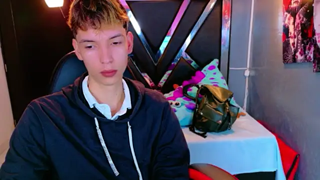 Liam Green1 online show from February 23, 12:02 pm