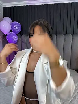 Nanda vixen  online show from March 27, 12:27 am