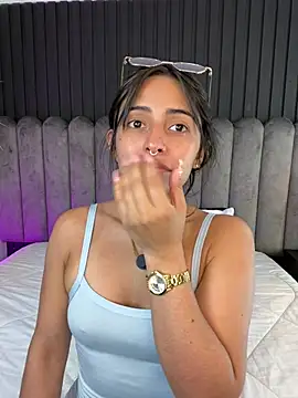 Nanda vixen  online show from March 30, 3:07 am