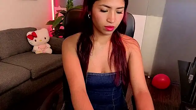 Snapshot of ChloeLombardi_ chatting on February 16, 9:00 pm ChloeLombardi online show from February 16, 9:00 pm