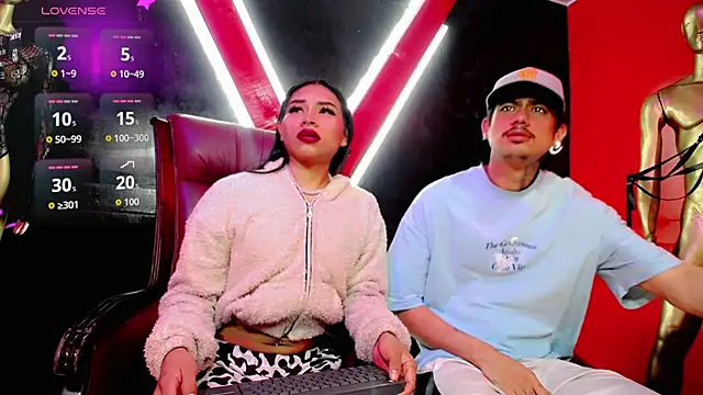 Snapshot of Damian-and-Camerum chatting on February 26, 3:16 am Damian-and-Camerum online show from February 26, 3:16 am