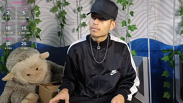 ItsZairen online show from June 3, 4:04 am