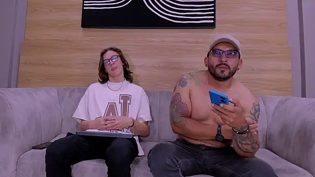 close friends online show from March 14, 2:22 pm