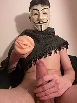 Snapshot of GuyFuckes chatting on February 10, 1:43 am GuyFuckes online show from February 10, 1:43 am