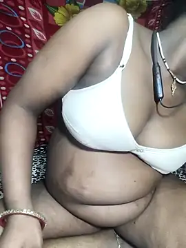 PRIYAGOYAL online show from April 15, 5:20 pm