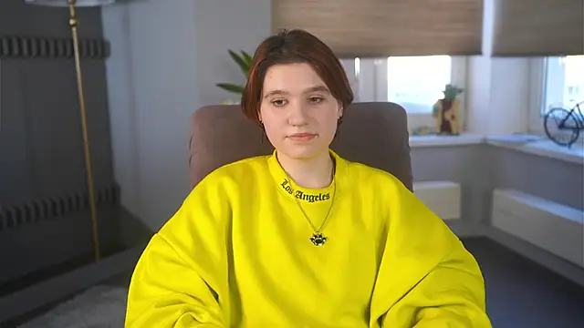 Snapshot of BelleHayton chatting on February 11, 12:10 pm BelleHayton online show from February 11, 12:10 pm