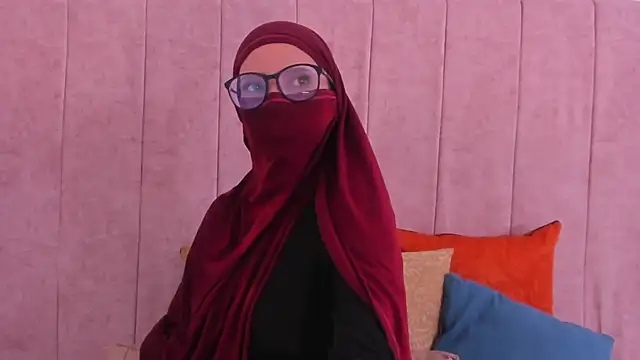 Snapshot of _Mahaara chatting on February 19, 9:33 pm Mahaara online show from February 19, 9:33 pm