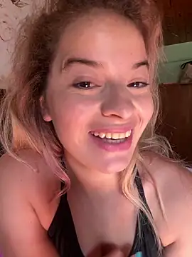 Snapshot of AriBeautiful chatting on March 4, 2:34 pm AriBeautiful online show from March 4, 2:34 pm