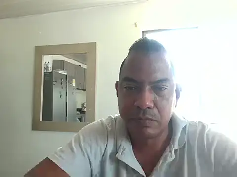 Snapshot of Quillero18 chatting on July 28, 2:46 pm Quillero18 online show from July 28, 2:46 pm