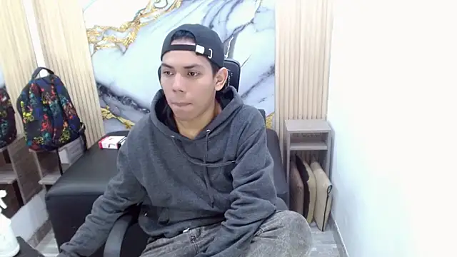 DaviidBuckx  online show from May 26, 2:29 am