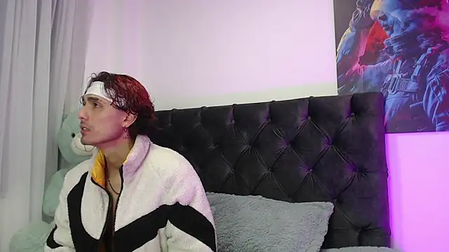 Snapshot of katrin_hancool chatting on March 3, 3:34 am katrin hancool online show from March 3, 3:34 am