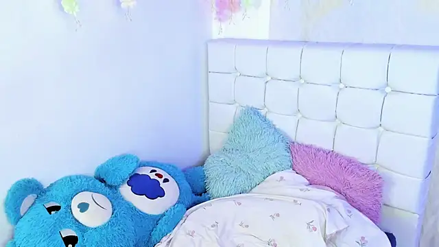 Angel Belll online show from July 12, 3:08 am