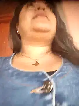 Snapshot of tania_queen chatting on February 21, 9:38 pm tania queen online show from February 21, 9:38 pm