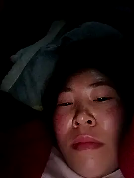 Yiyoongg online show from March 1, 11:29 pm