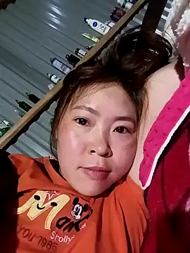 Yiyoongg online show from March 31, 11:16 pm