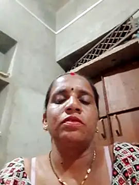 Snapshot of Anitarakkoli chatting on February 17, 4:13 pm Anitarakkoli online show from February 17, 4:13 pm