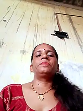 Snapshot of Anitarakkoli chatting on May 20, 4:40 am Anitarakkoli online show from May 20, 4:40 am