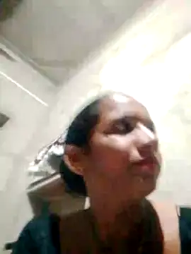 Snapshot of Anitarakkoli chatting on May 22, 5:07 pm Anitarakkoli online show from May 22, 5:07 pm
