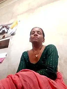 Snapshot of Anitarakkoli chatting on May 24, 10:09 am Anitarakkoli online show from May 24, 10:09 am