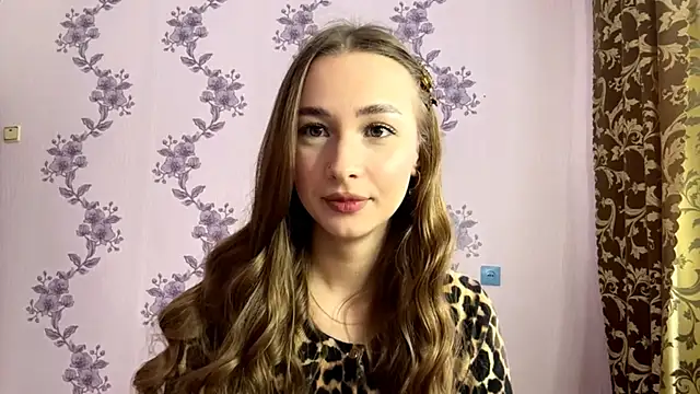 LacieHelaire online show from February 24, 7:06 am