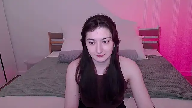 RosieGloom online show from March 26, 6:35 pm