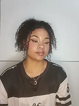 BrianaSweetxxx online show from February 16, 2:07 am