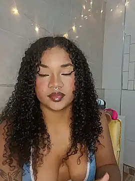 BrianaSweetxxx online show from June 2, 3:41 am