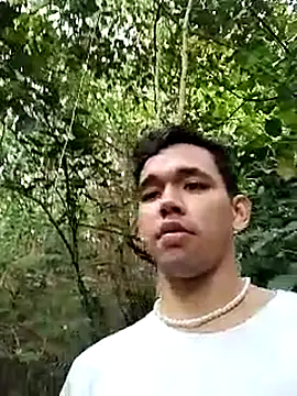 Isaak 26 online show from April 8, 1:33 pm