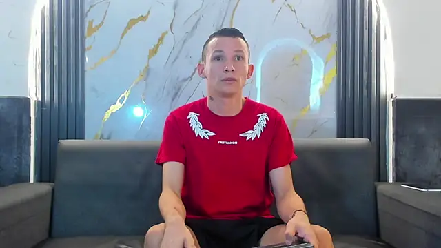 Isaak 26 online show from April 13, 11:05 am