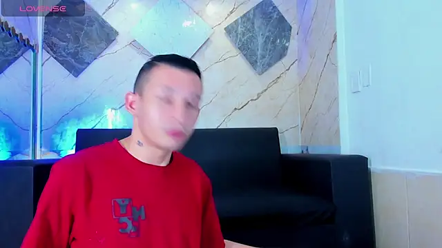 Isaak 26 online show from April 16, 11:11 am