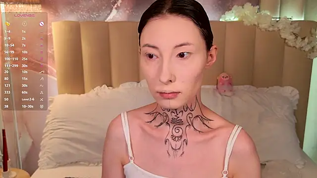 roxy morrison x online show from April 19, 1:21 pm