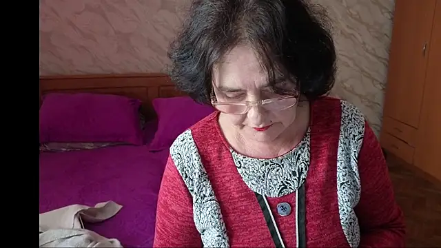 xMaryxAnne online show from April 17, 12:08 pm