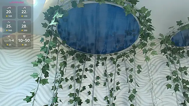 Snapshot of sophieBlair_ chatting on February 18, 7:10 pm sophieBlair online show from February 18, 7:10 pm