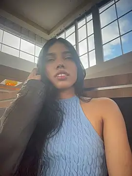 jadelaurent online show from July 10, 9:50 pm