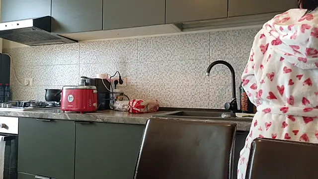 Snapshot of Sofimoon26 chatting on February 12, 9:59 am Sofimoon26 online show from February 12, 9:59 am