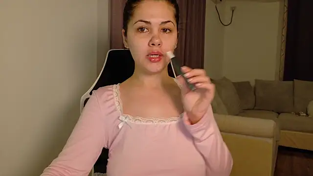 Snapshot of Sofimoon26 chatting on February 13, 4:14 pm Sofimoon26 online show from February 13, 4:14 pm