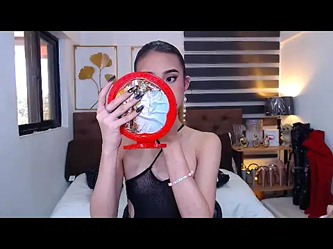 Snapshot of JuicyCockThea chatting on February 25, 1:04 am JuicyCockThea online show from February 25, 1:04 am