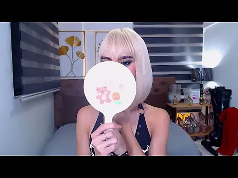 Snapshot of JuicyCockThea chatting on June 29, 4:40 pm JuicyCockThea online show from June 29, 4:40 pm