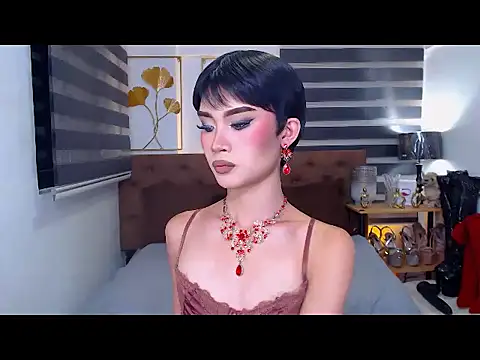 Snapshot of JuicyCockThea chatting on July 7, 12:31 pm JuicyCockThea online show from July 7, 12:31 pm