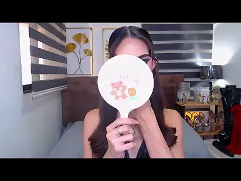 Snapshot of JuicyCockThea chatting on July 14, 2:05 am JuicyCockThea online show from July 14, 2:05 am