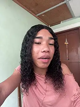 Queenoflustx online show from August 4, 5:54 am